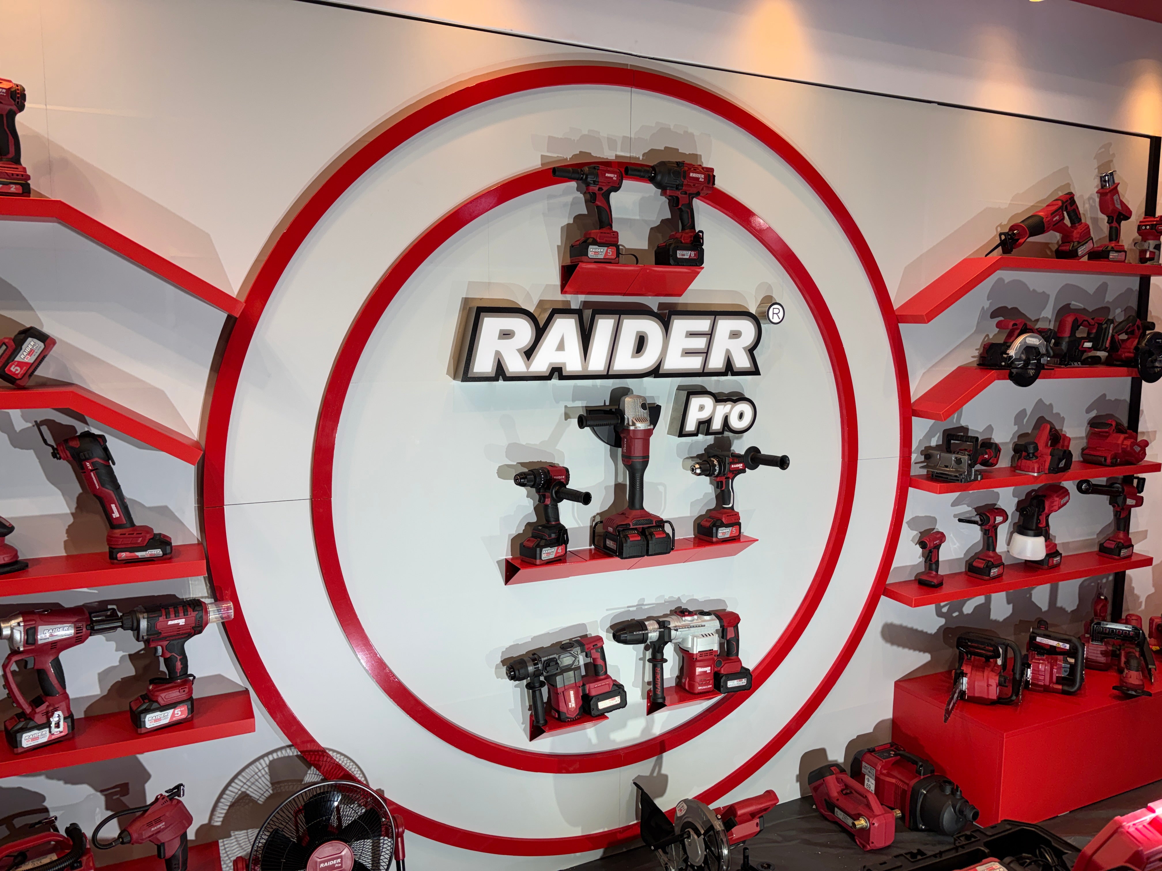 Raider inovează la Internationale Eisenwarenmesse din Köln!